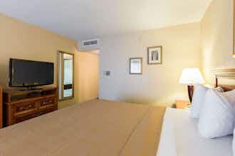 Hotel Quality Inn and Conference Center I-80 Grand Island photo 1