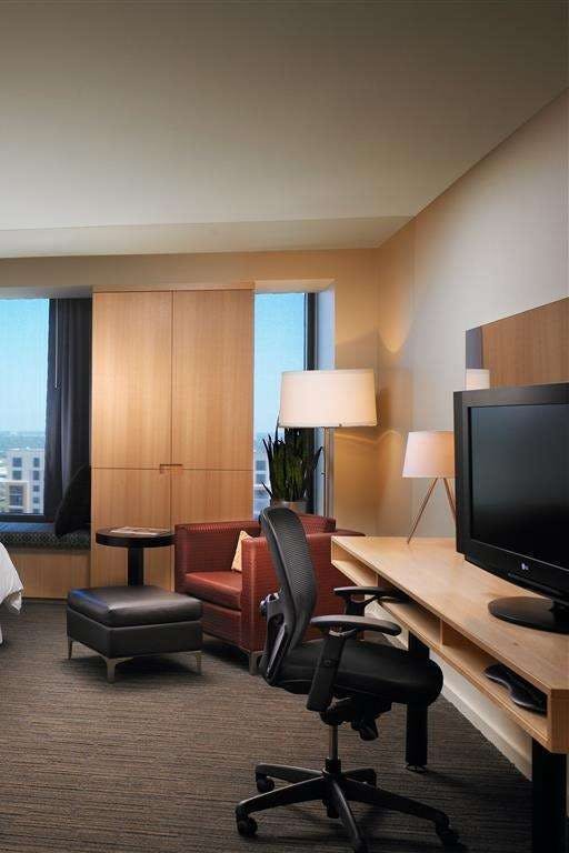 Hotel The Westin Galleria Dallas photo 3