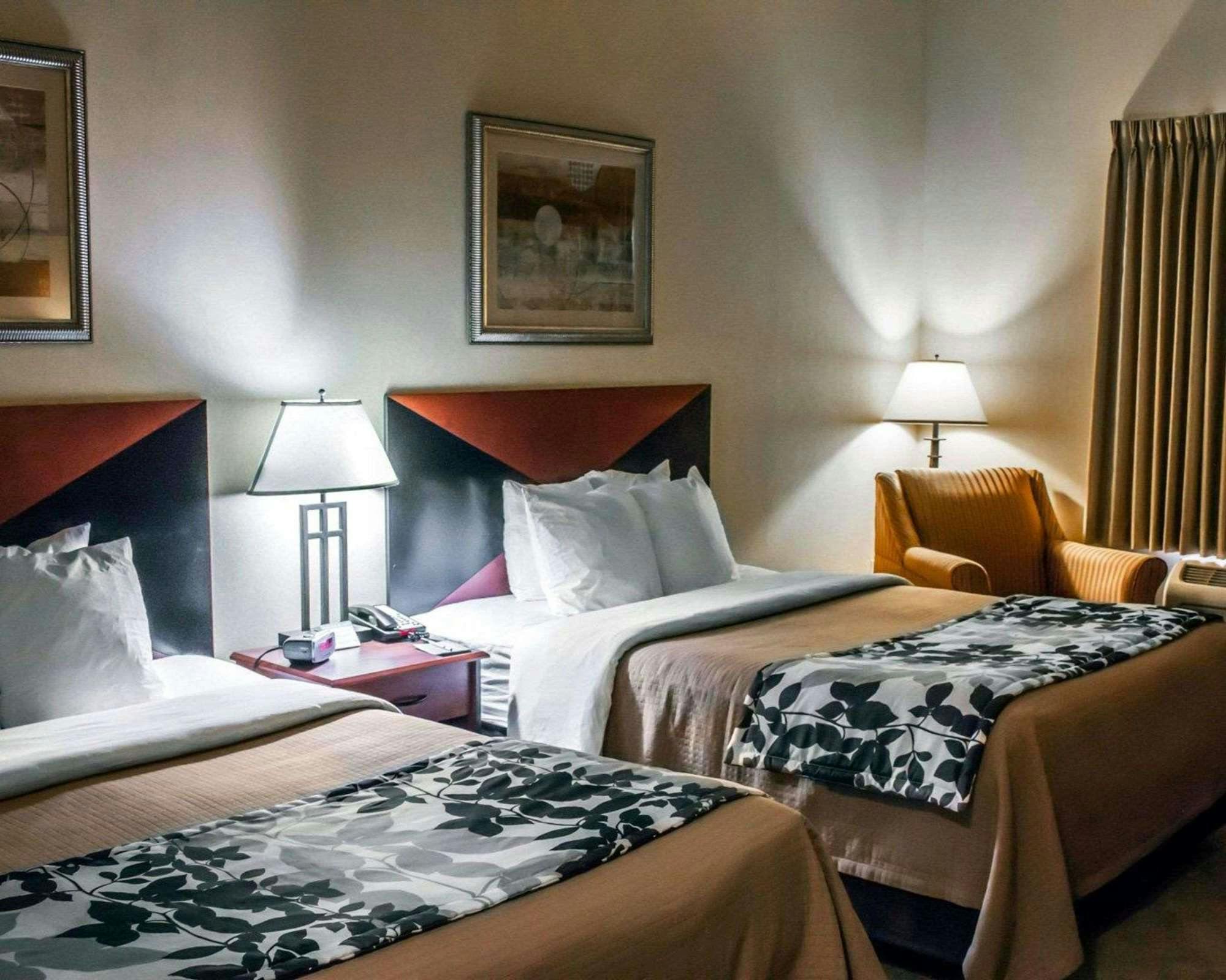 Hotel Sleep Inn and Suites Redmond, OR photo 4