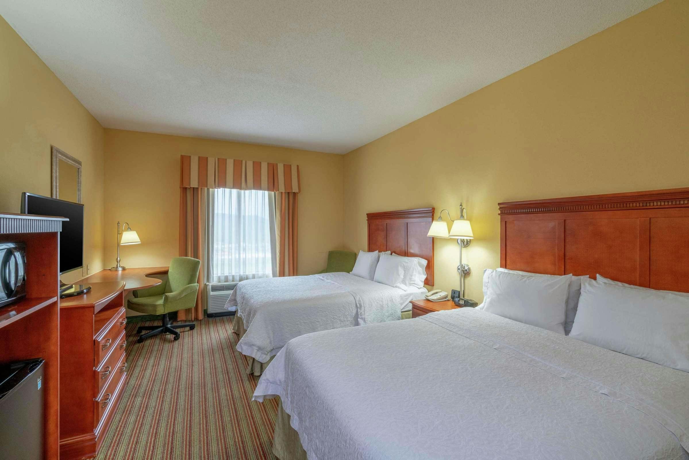 Hotel Hampton Inn Elkins photo 4