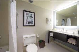 Hotel DoubleTree by Hilton Hotel Binghamton photo 2