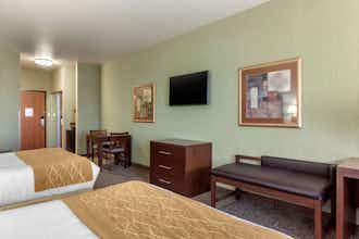 Hotel Comfort Inn & Suites Mitchell I-90 photo 1
