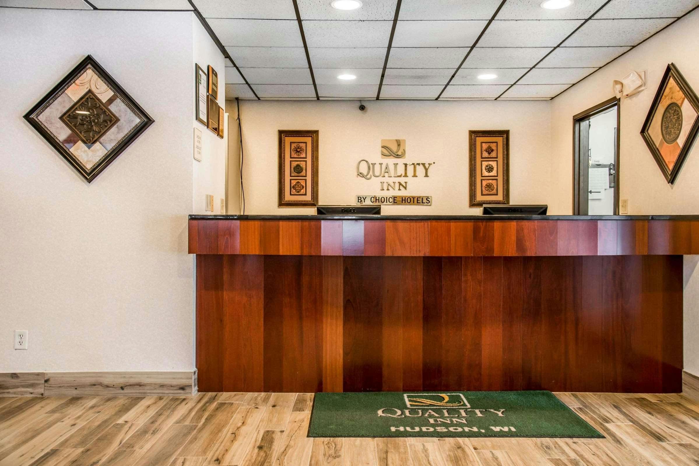 Hotel Hudson Inn & Suites photo 5