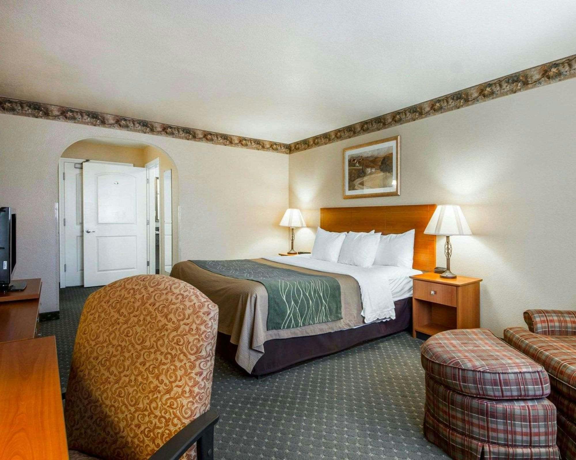 Hotel Comfort Inn & Suites Ukiah Mendocino County photo 2
