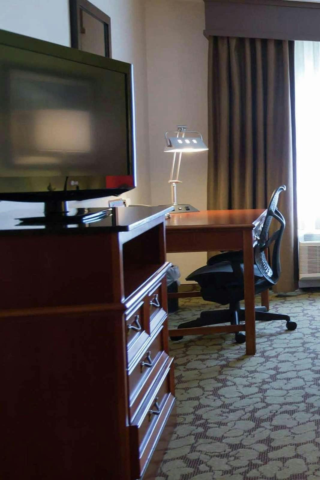 Hotel HILTON GARDEN INN ISLIP-MACARTHUR AIRPORT photo 2