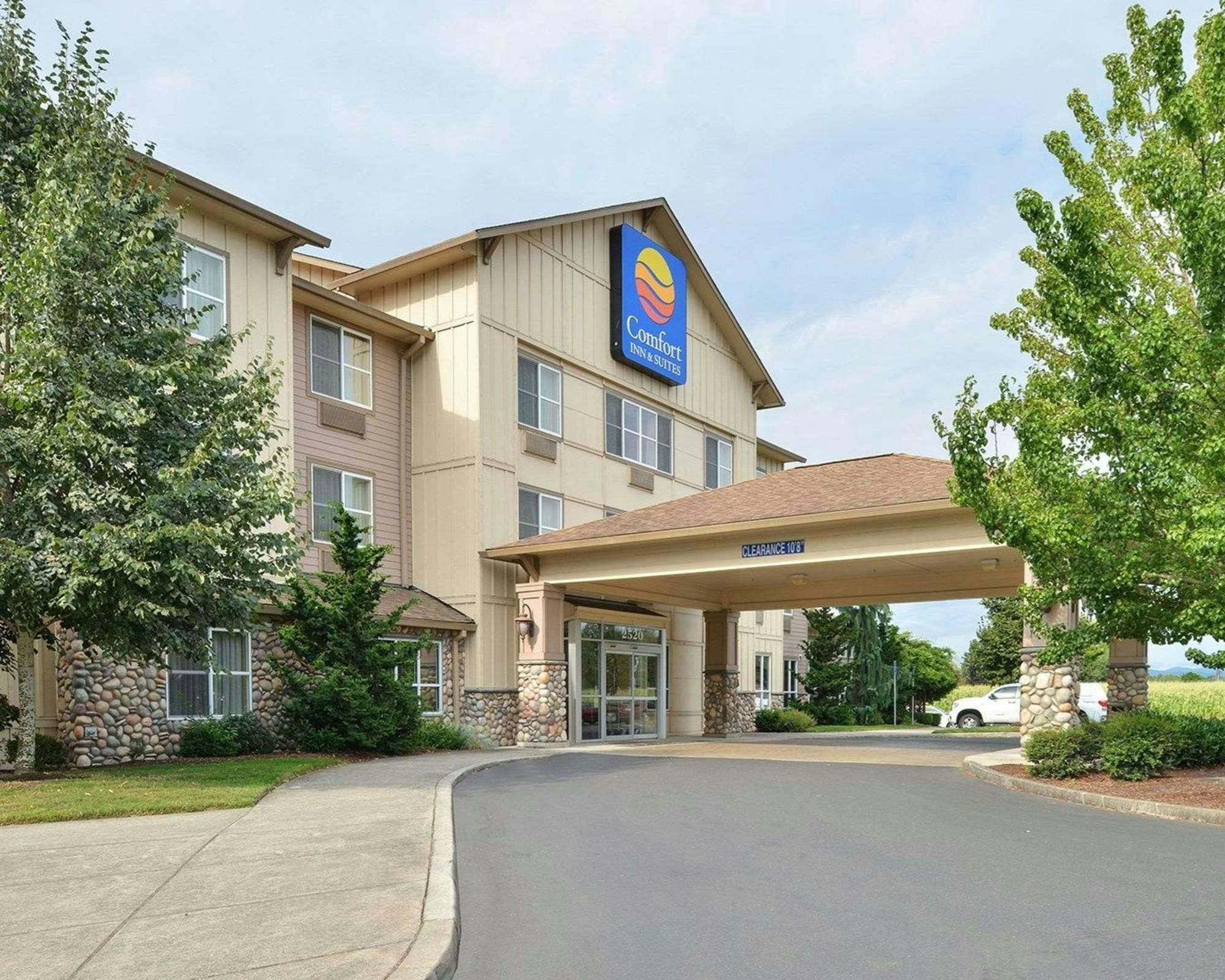 Hotel Comfort Inn and Suites McMinnville Wine Country photo 2