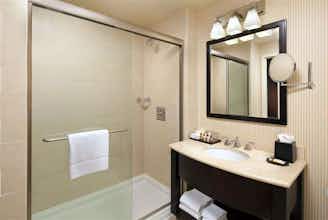 Hotel Sheraton Garden Grove Anaheim South photo 5
