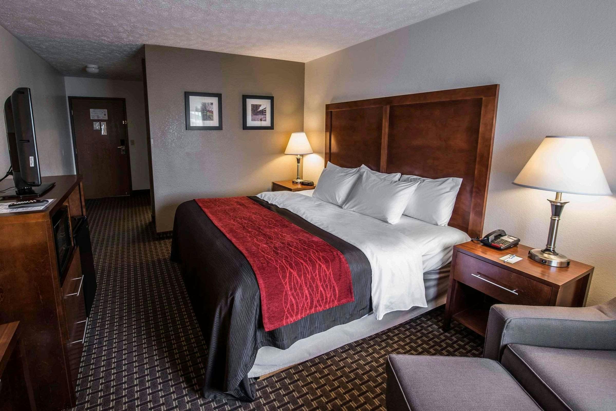 Hotel Comfort Inn Atkins-Marion I-81 photo 5