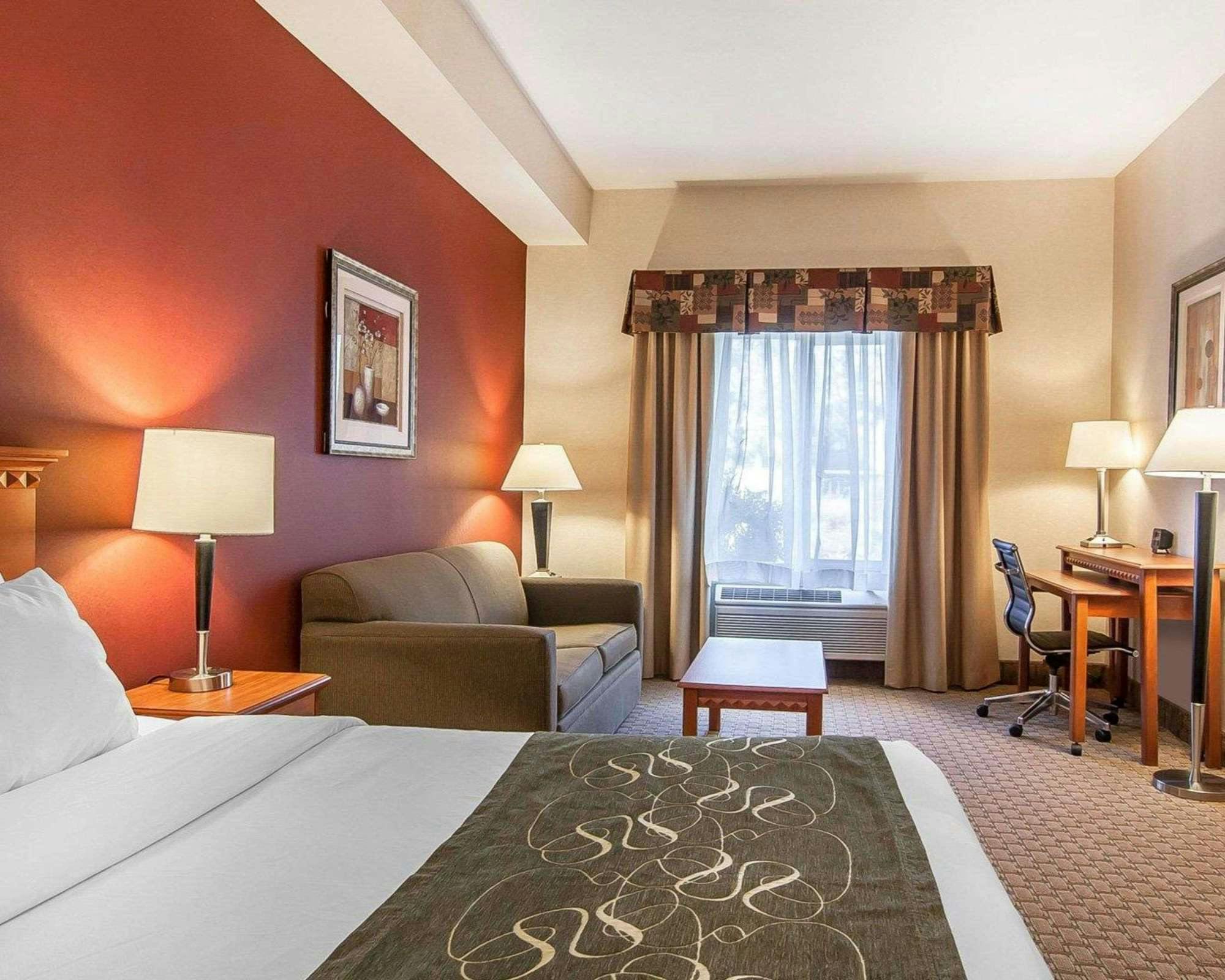 Hotel Comfort Suites Redmond Airport photo 5