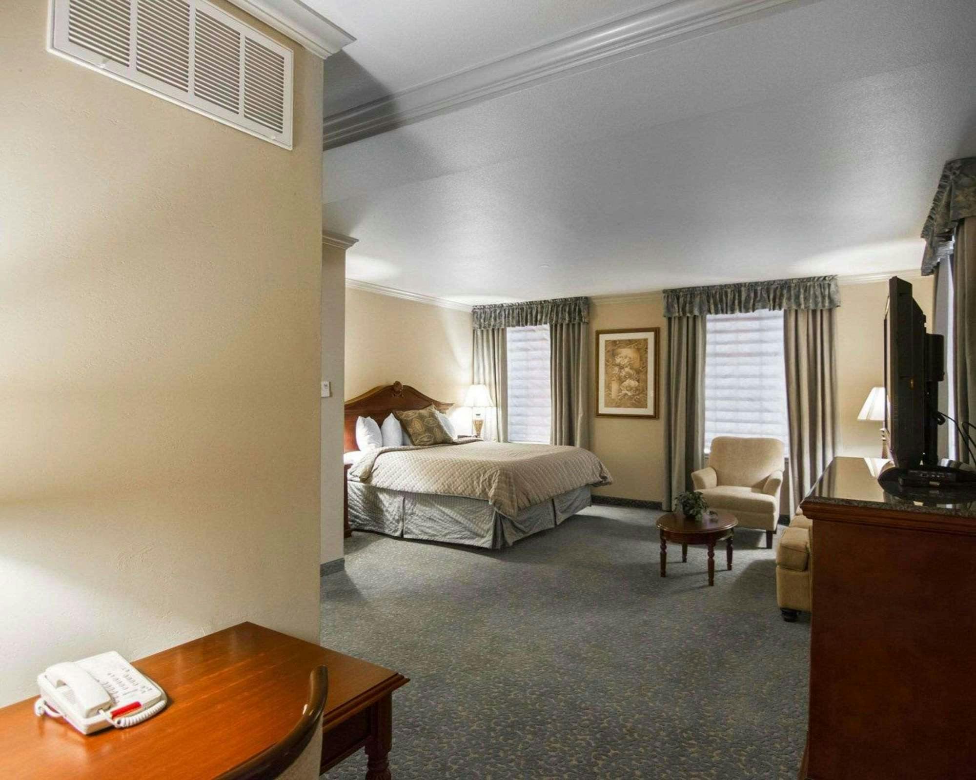 Hotel Liberty Hotel, an Ascend Collection Hotel photo 3