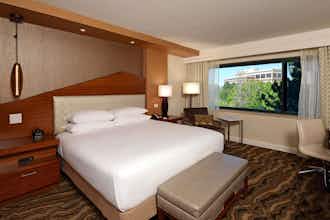 Hotel The Inverness Denver, a Hilton Golf & Spa Resort photo 1