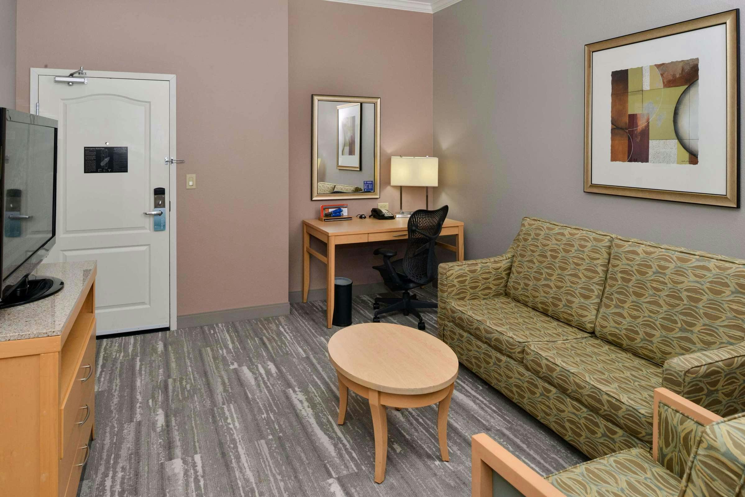 Hotel Hilton Garden Inn Denton photo 3