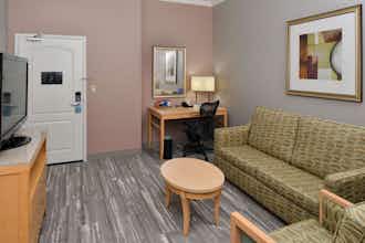Hotel Hilton Garden Inn Denton photo 4