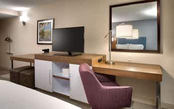 Hotel Hampton Inn & Suites Pocatello photo 1