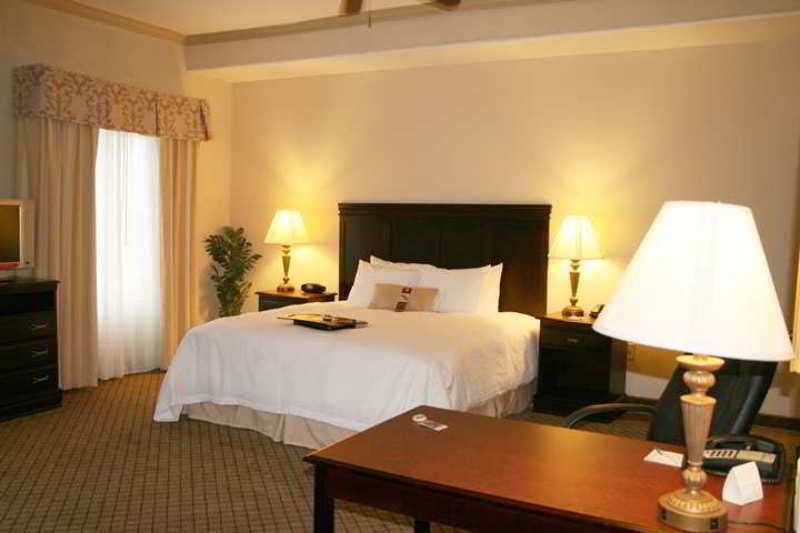 Hotel Hampton Inn & Suites Galveston photo 1