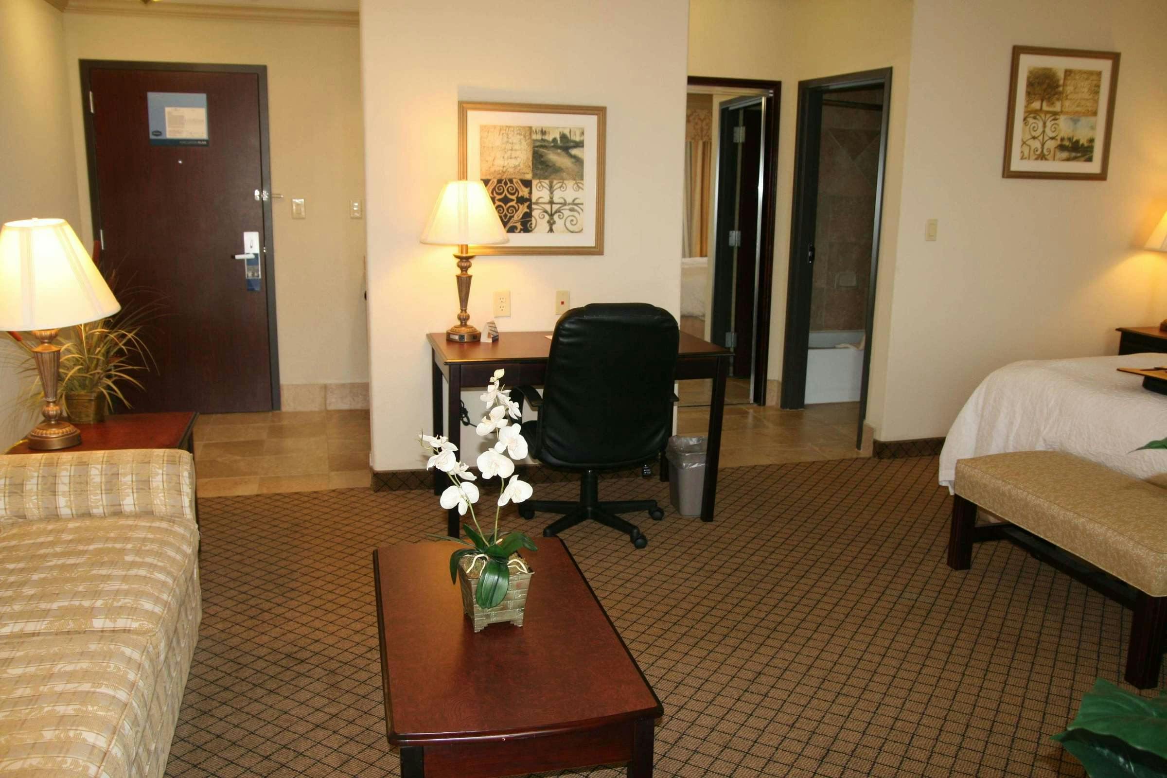 Hotel Hampton Inn & Suites Galveston photo 5