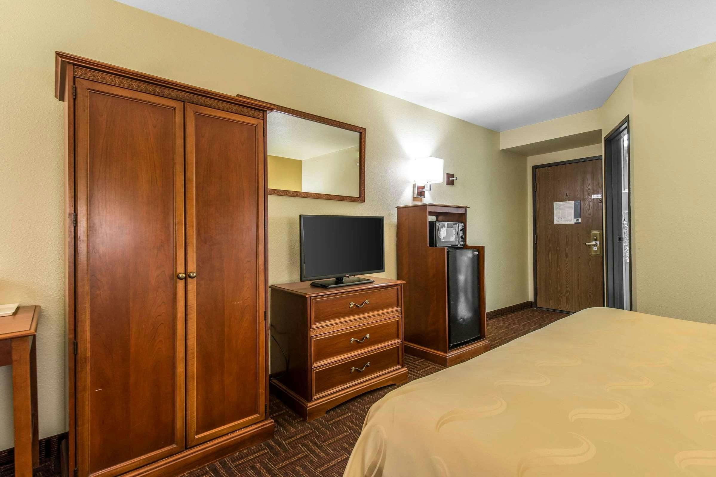Hotel Quality Inn Colorado Springs South photo 5