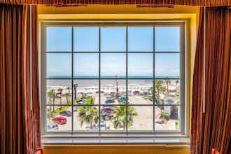 Hotel Quality Inn & Suites Galveston - Beachfront photo 5