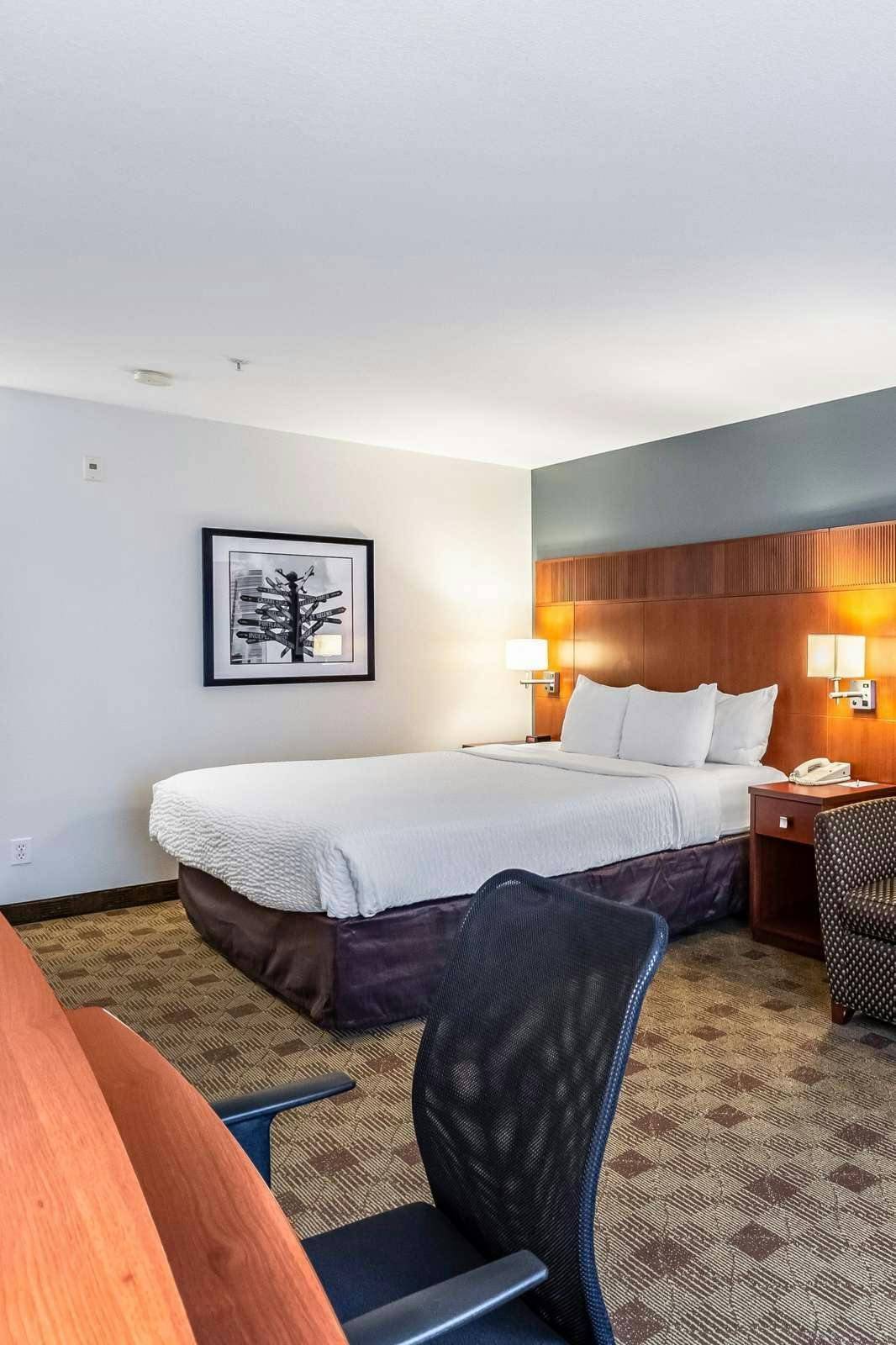 Hotel TownePlace Suites by Marriott Portland Airport photo 1