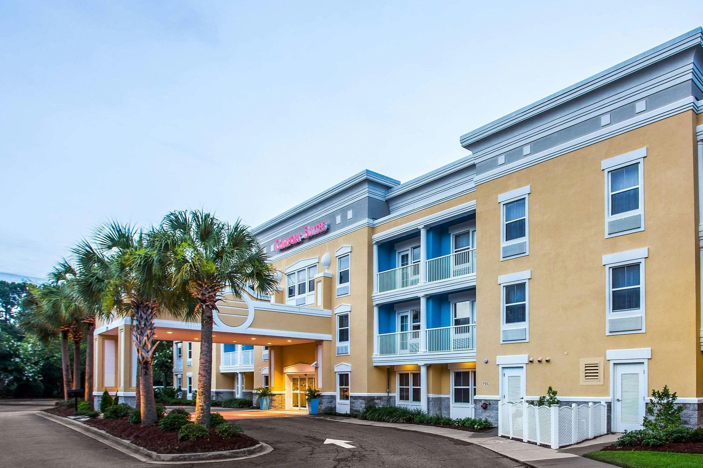 Hotel Comfort Suites at Isle Of Palms Connector photo 2