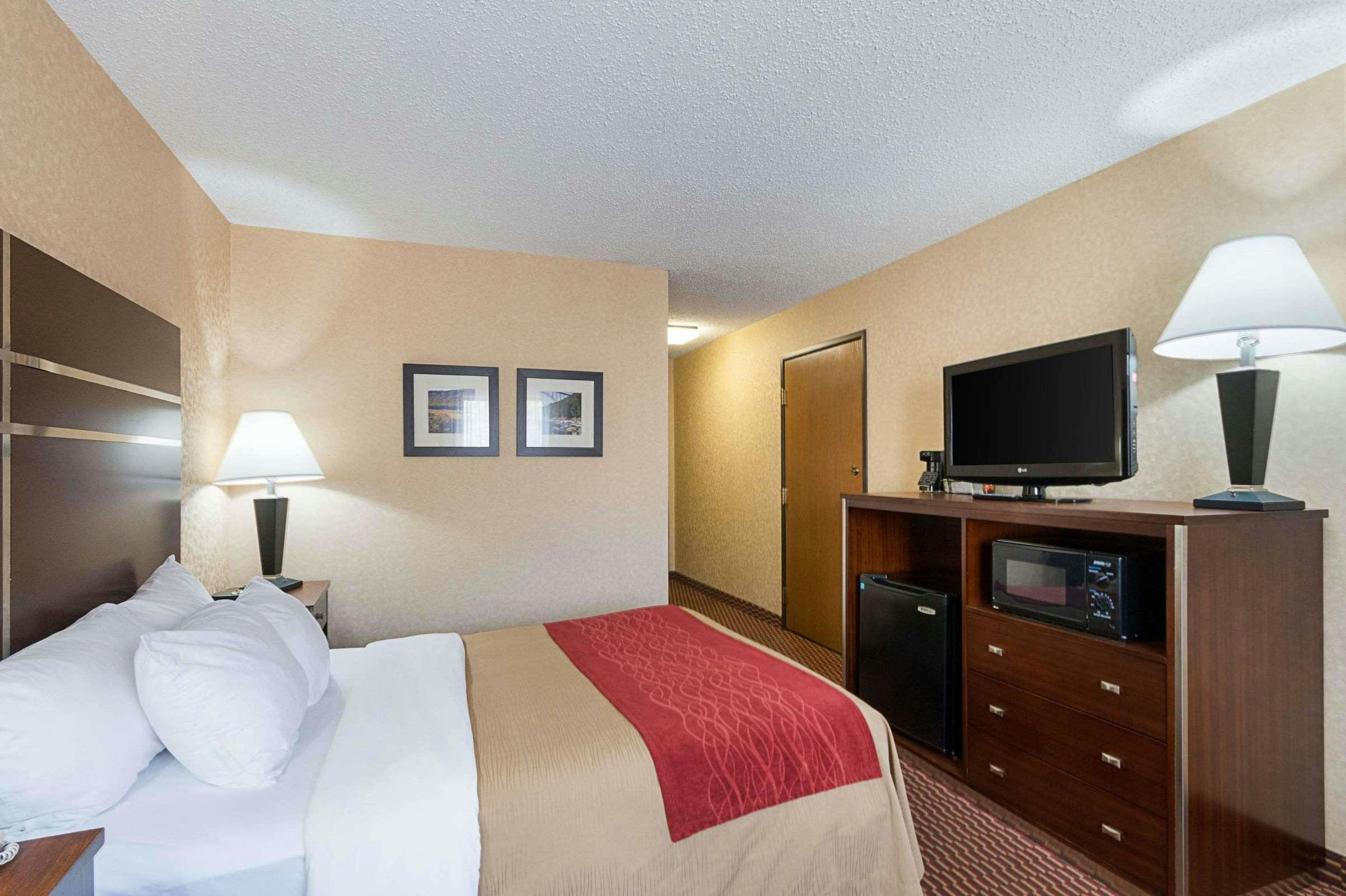 Hotel Quality Inn Parkersburg North - Vienna photo 5