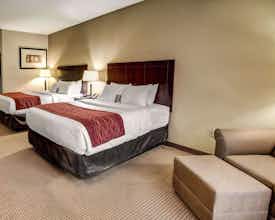 Hotel Comfort Inn & Suites Alvarado photo 2