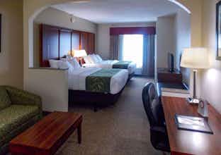 Hotel Comfort Suites Inn at Ridgewood Farm photo 2