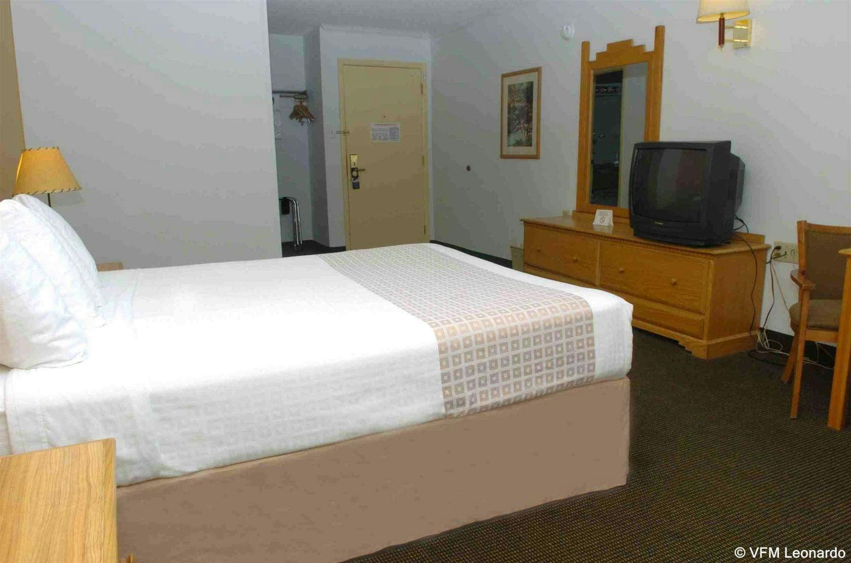 Hotel Comfort Inn & Suites Livingston, MT photo 2