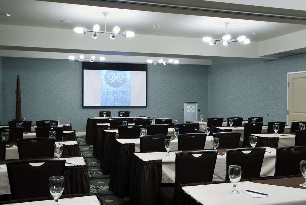 Hotel Oxford Suites Silverdale photo 2