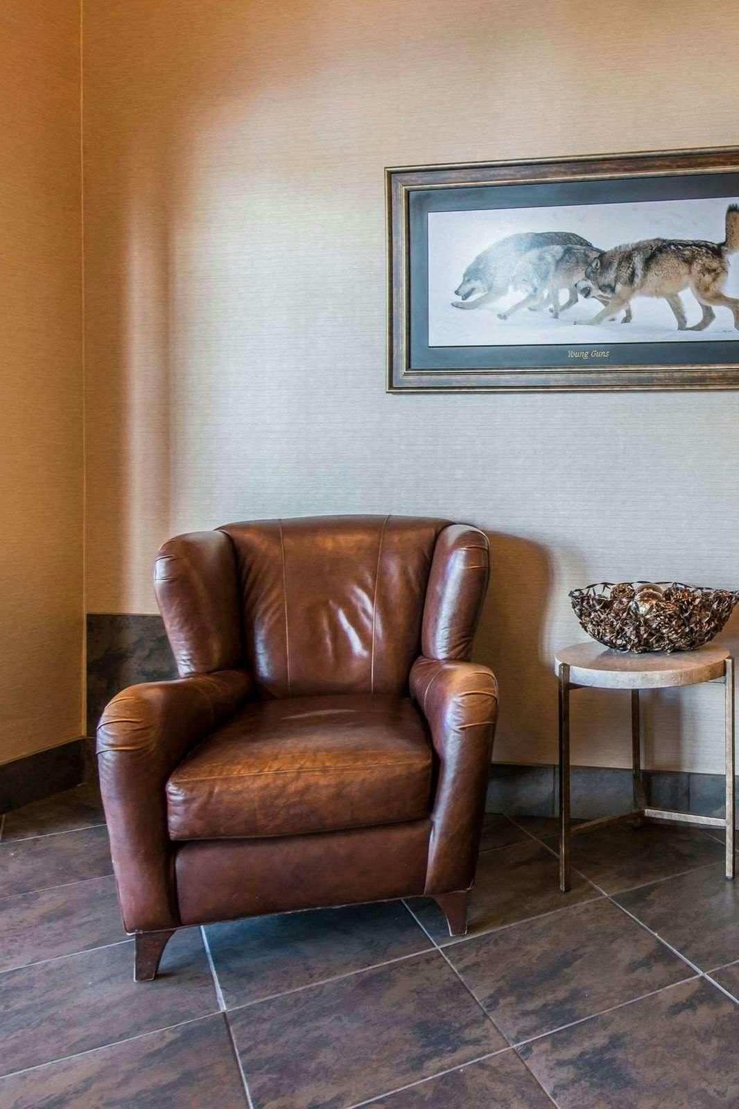Hotel Comfort Suites At Evergreen Parkway photo 4