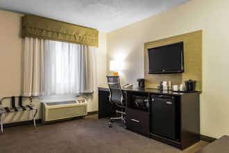 Hotel Sleep Inn & Suites Pittsburgh Airport photo 3