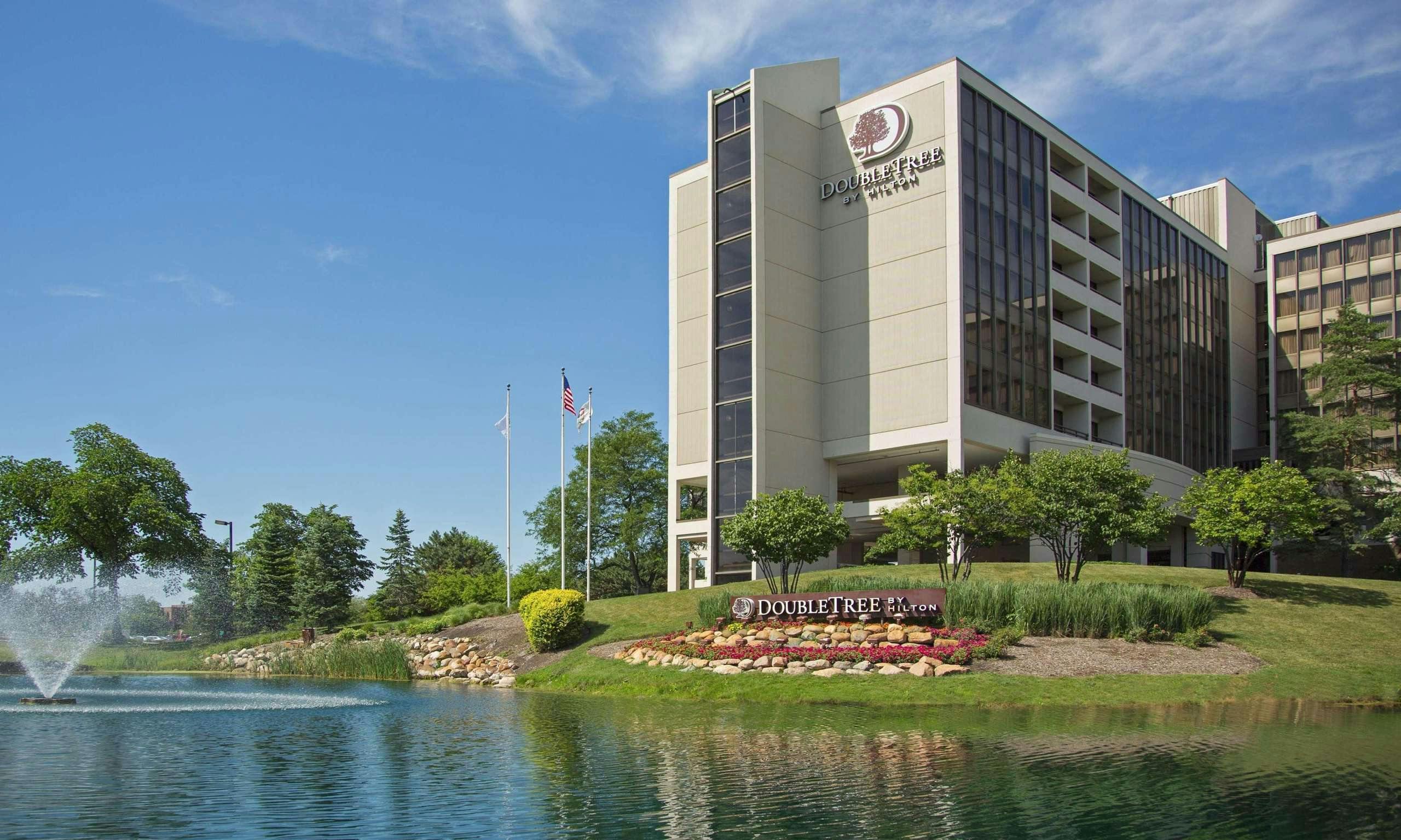 DoubleTree by Hilton Chicago - Oak Brook
