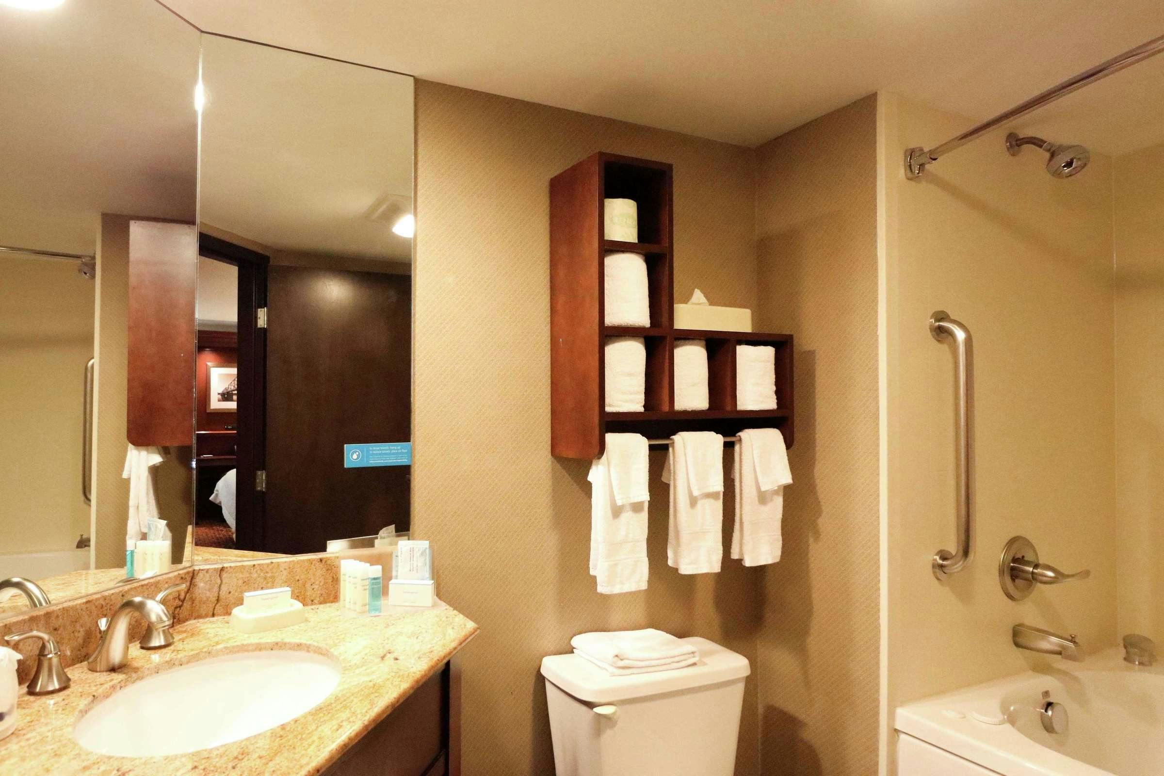 Hotel Hampton Inn Columbus-South photo 2