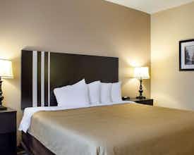 Hotel Comfort Inn Yankton SD photo 1