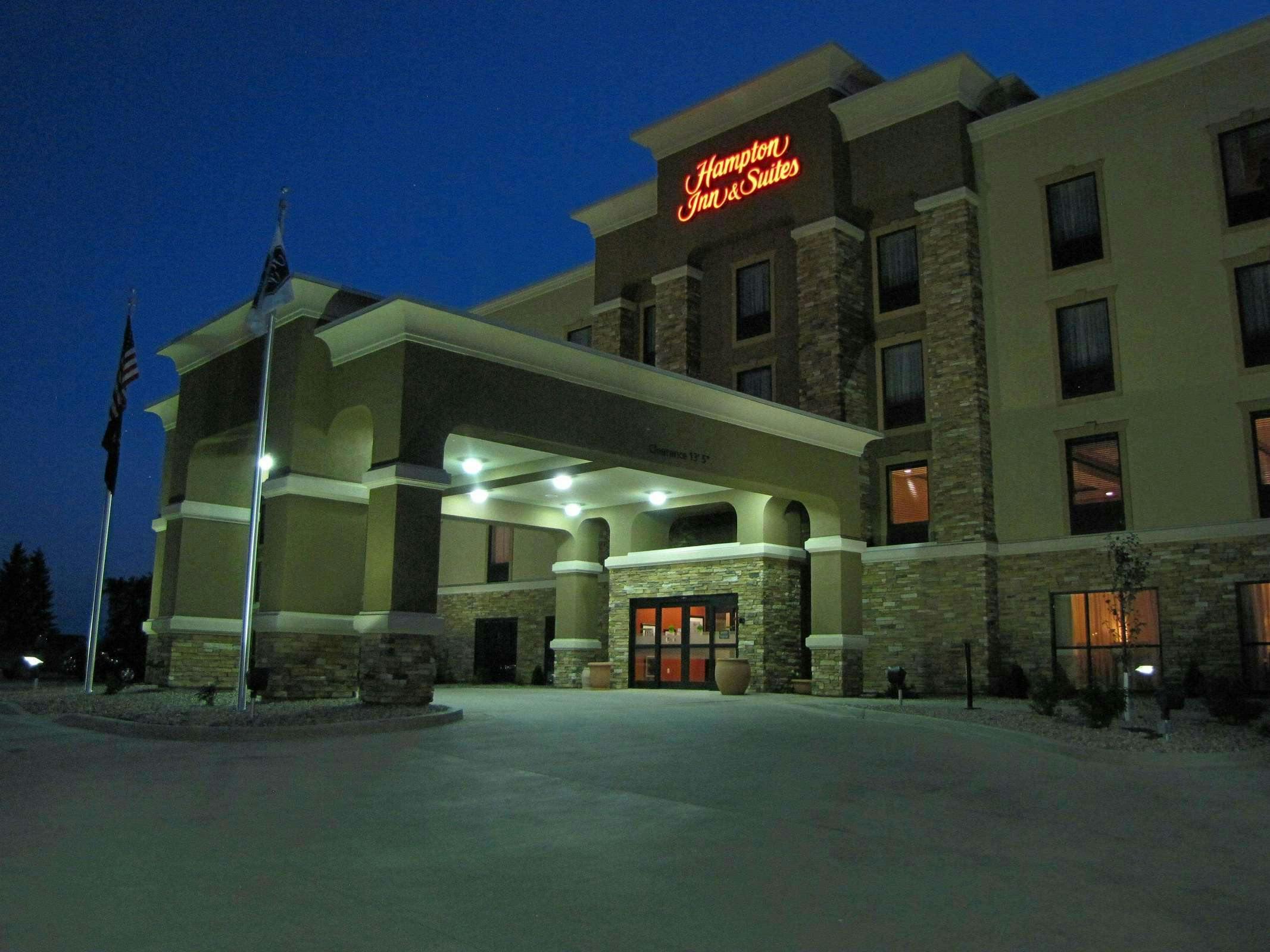 Hampton Inn and Suites Jamestown ND