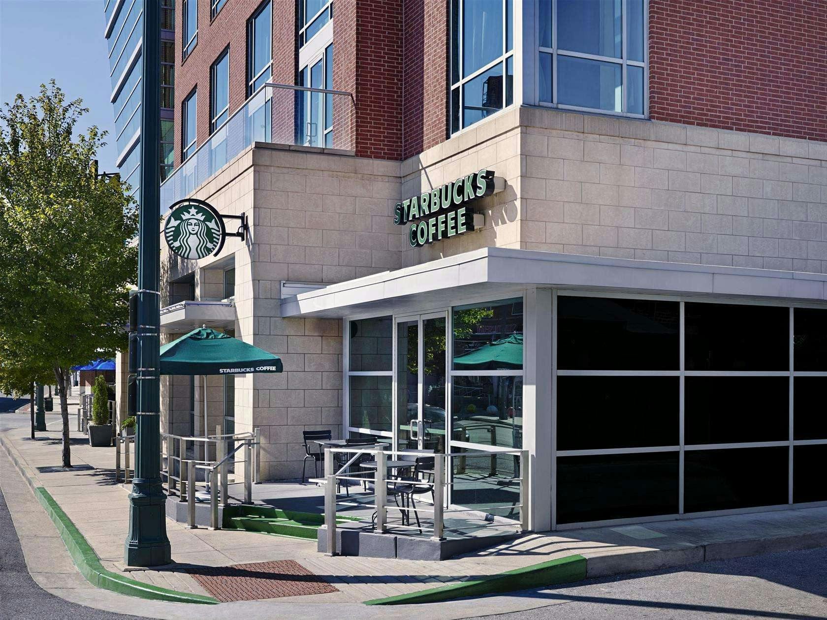 Hotel The Westin Memphis Beale Street photo 2