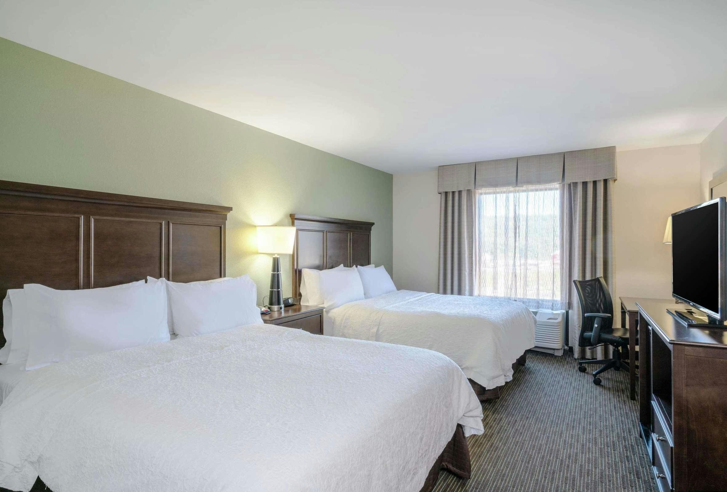 Hotel Hampton Inn Huntington University Area photo 3