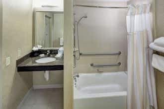 Hotel Hilton Garden Inn Silver Spring White Oak photo 4