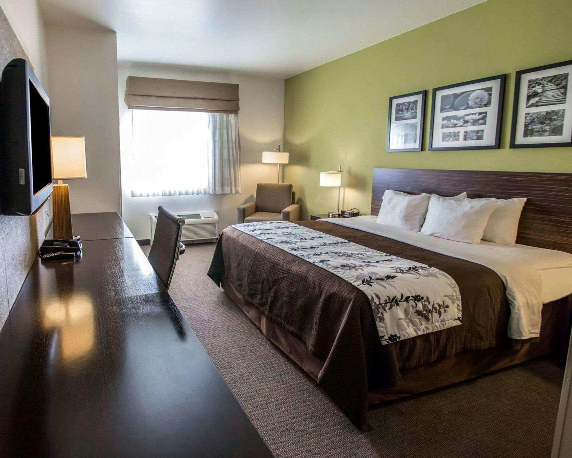 Hotel Sleep Inn & Suites Colby photo 1