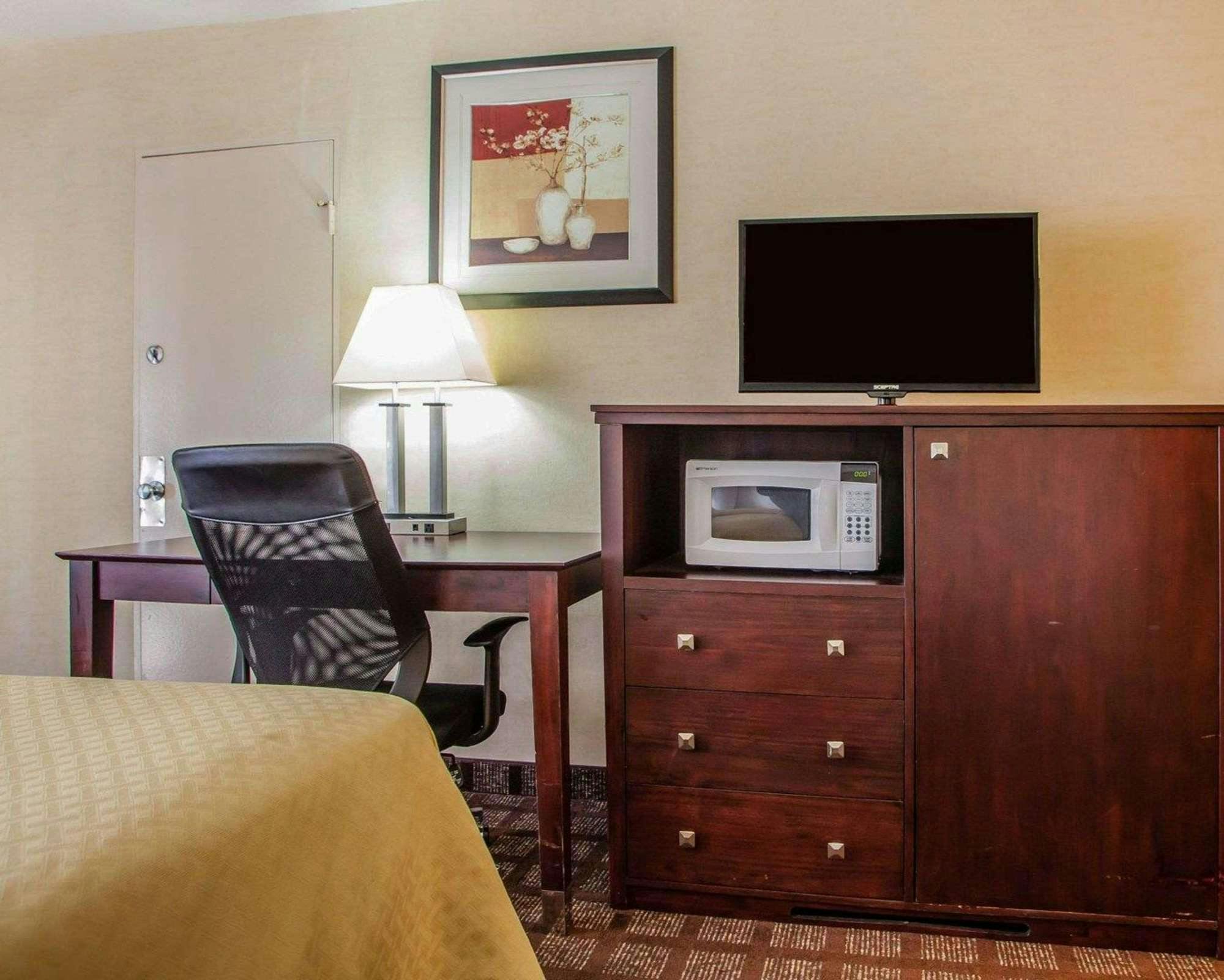 Hotel Days Inn by Wyndham Pottstown photo 1