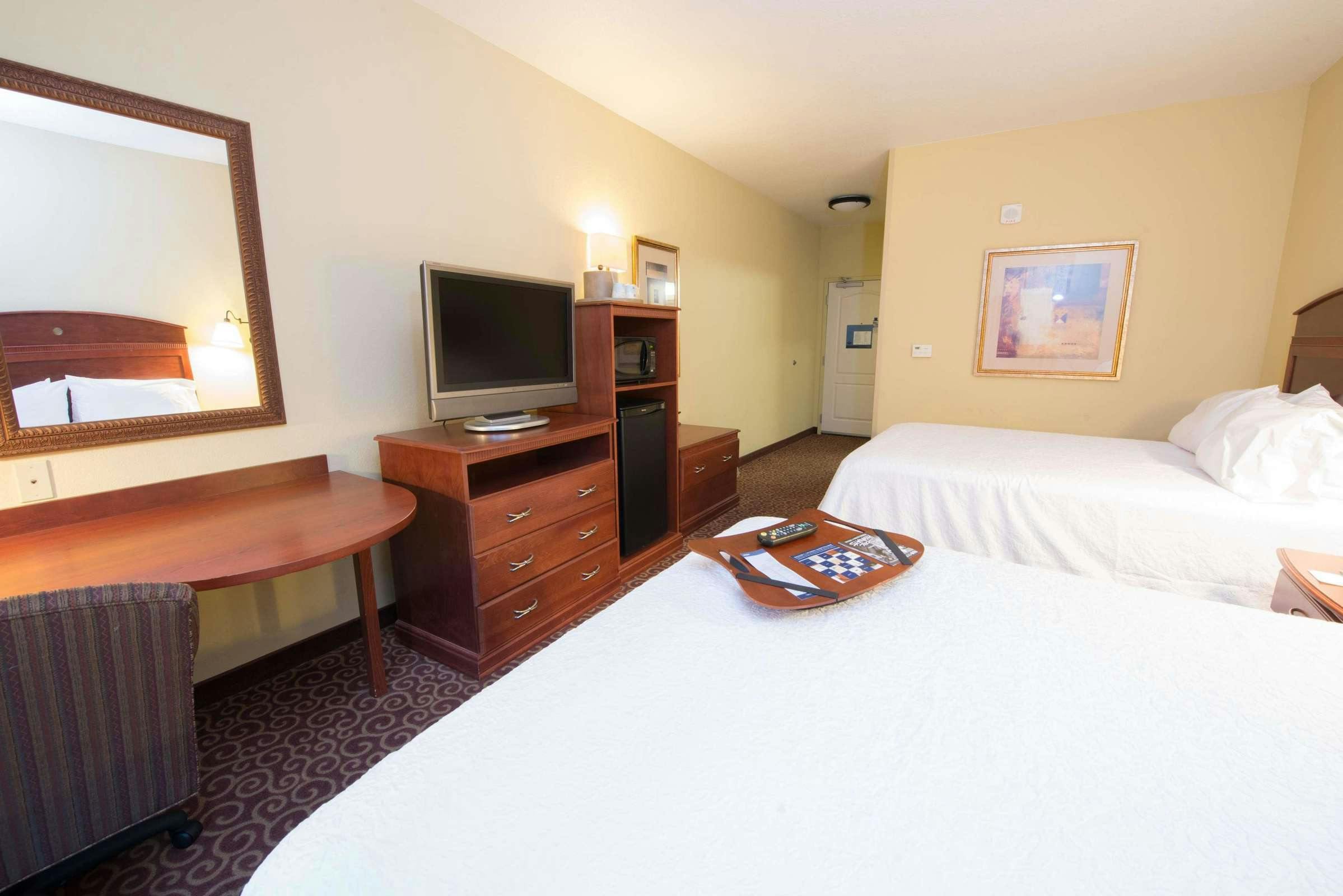Hotel Hampton Inn Bismarck photo 3
