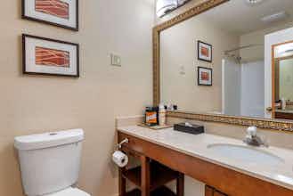 Hotel Comfort Inn and Suites Klamath Falls photo 3