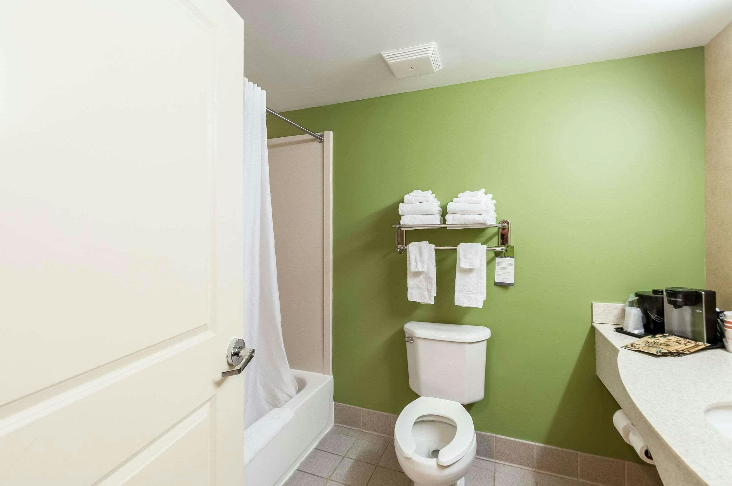 Hotel Sleep Inn & Suites Dover University Area photo 2