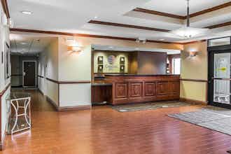 Hotel Comfort Inn & Suites University South photo 4