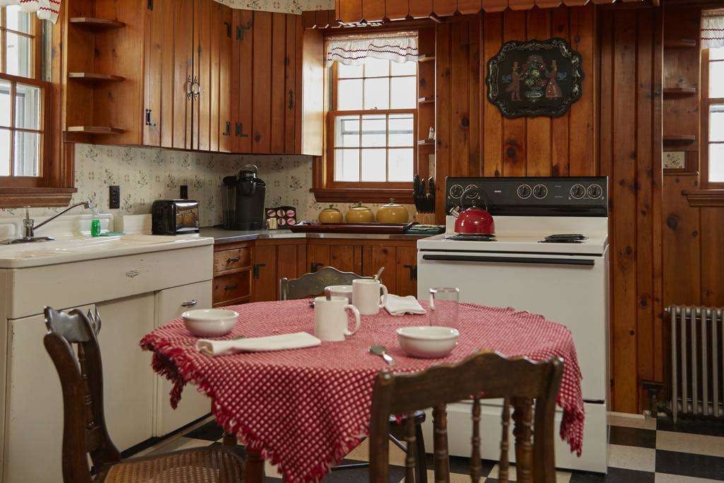 Hotel The Red Lion Inn photo 2