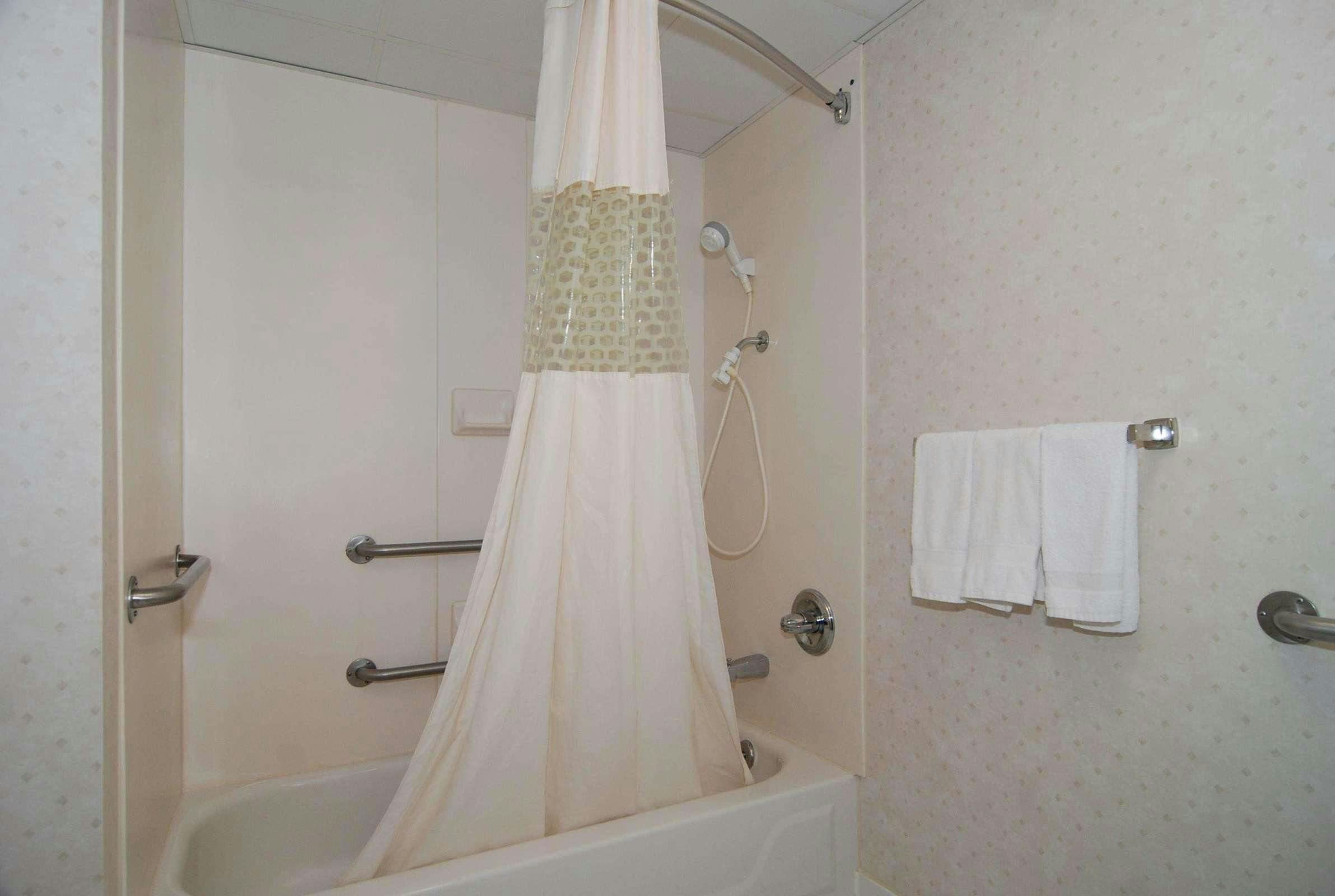 Hotel Hampton Inn Troy photo 3