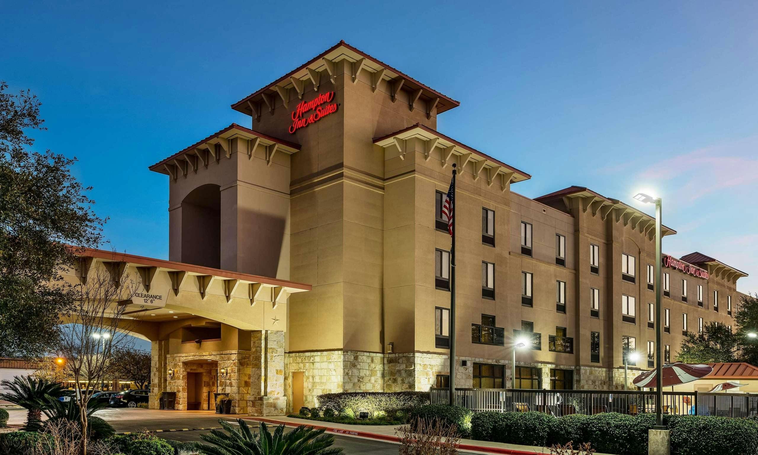 HAMPTON INN AND SUITES SAN MARCOS