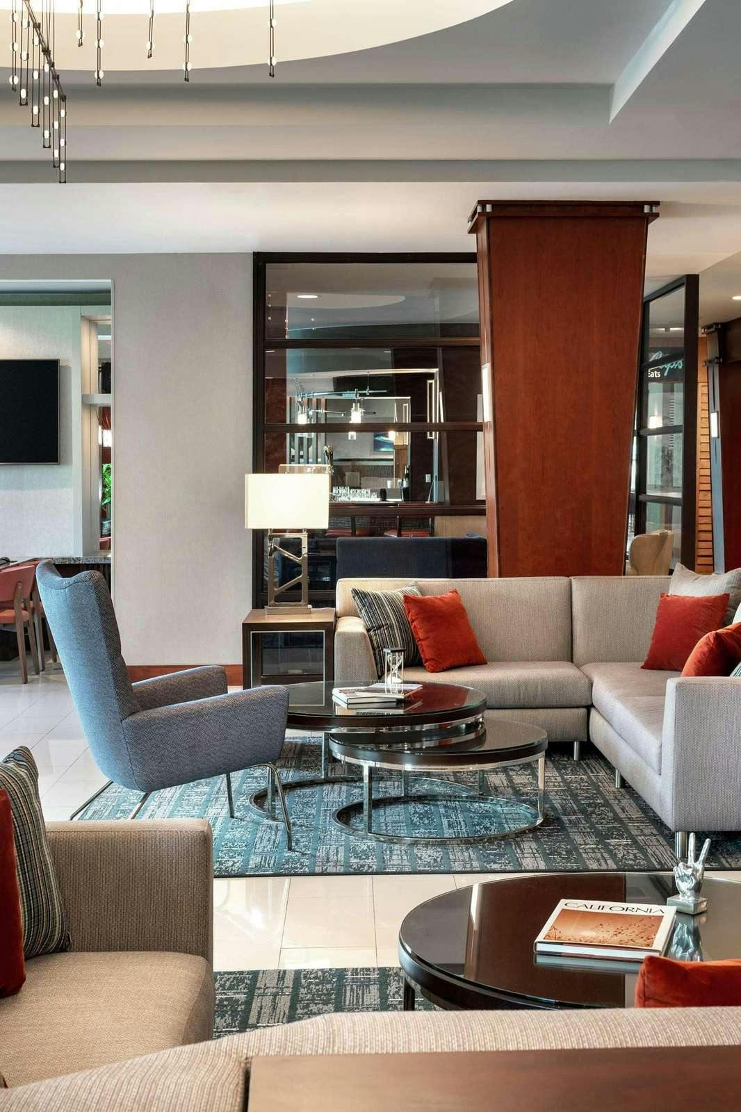 Hotel DoubleTree by Hilton San Francisco Airport North Bayfront photo 3