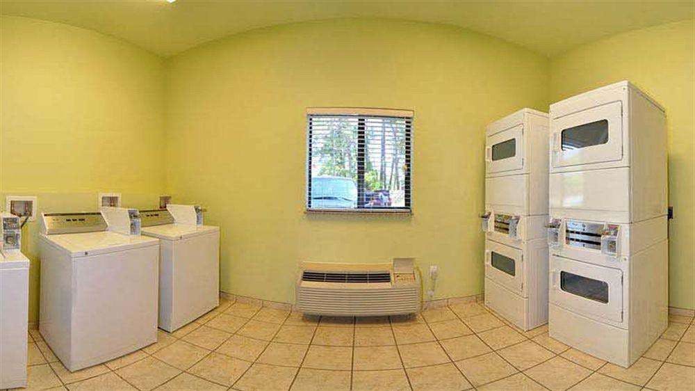 Hotel Suburban Studios Near Panama City Beach photo 4