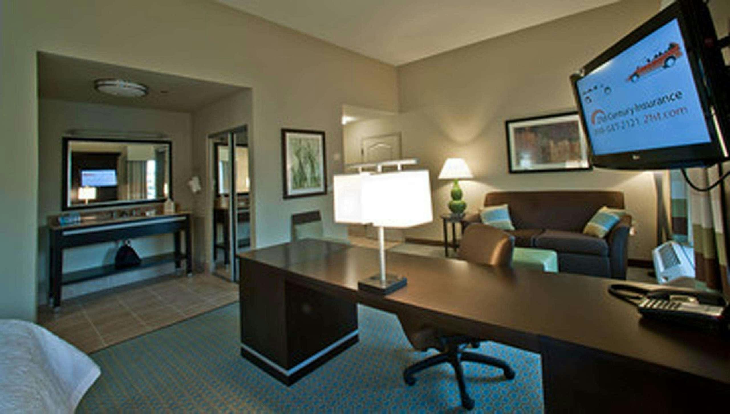 Hotel Hampton Inn and Suites Denison, TX photo 3